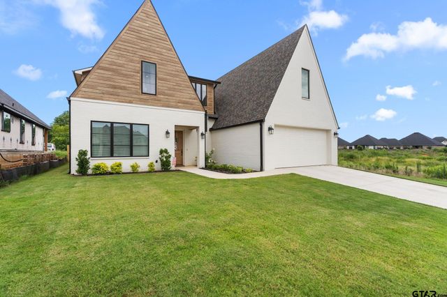 3143 Club Dr, Tyler, TX 75703