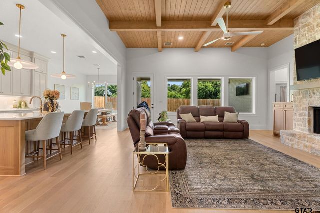 3143 Club Dr, Tyler, TX 75703