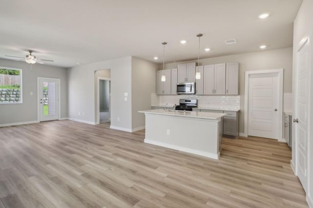 1651 Shae Oak Lane, Conroe, TX 77304