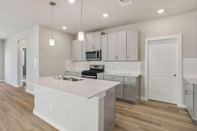 1651 Shae Oak Lane, Conroe, TX 77304