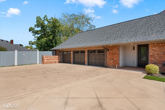 18 Dover Circle, Bossier City, LA 71111