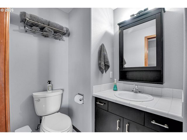 2217 Ne 179TH St F11, Ridgefield, WA 98642