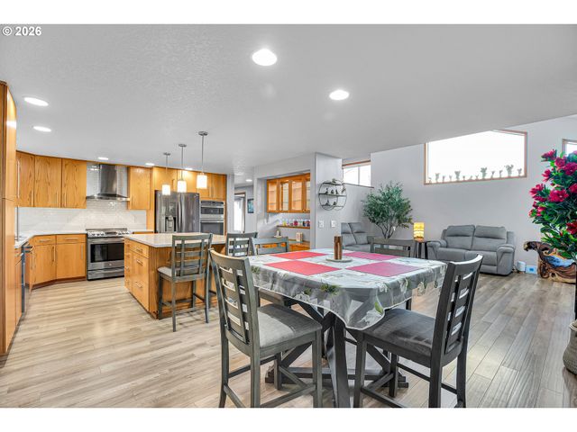 2217 Ne 179TH St F11, Ridgefield, WA 98642