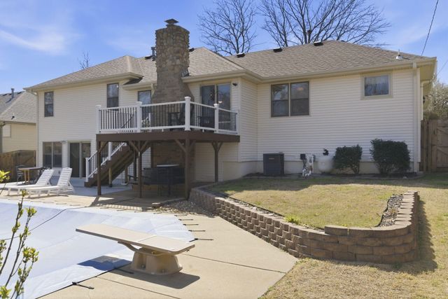 1551 W Pheasant Run Street, Springfield, MO 65810