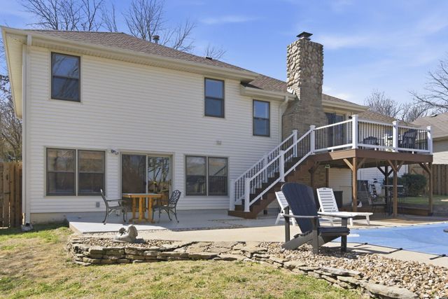 1551 W Pheasant Run Street, Springfield, MO 65810