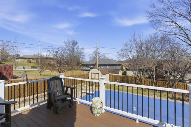 1551 W Pheasant Run Street, Springfield, MO 65810