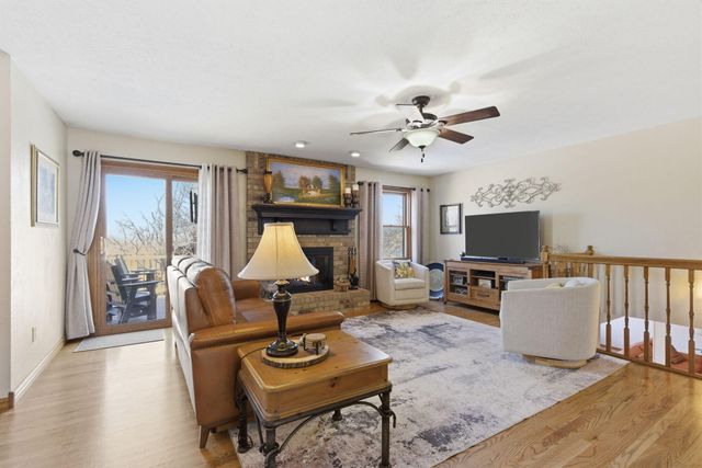 1551 W Pheasant Run Street, Springfield, MO 65810