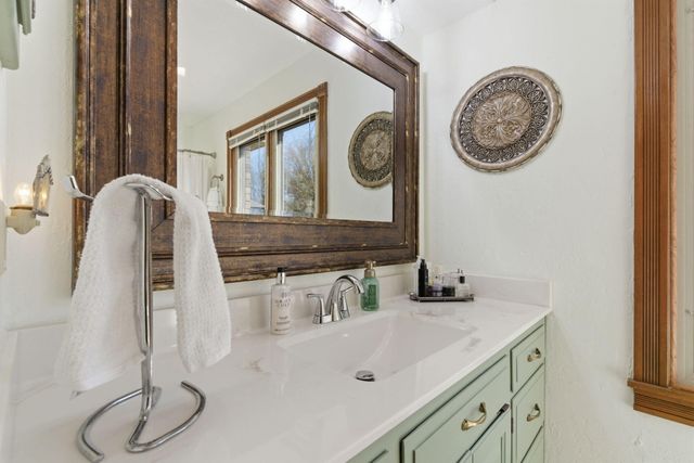 1551 W Pheasant Run Street, Springfield, MO 65810