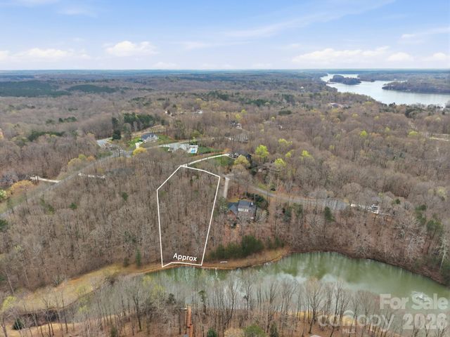 130 Harborgate Drive, Statesville, NC 28625