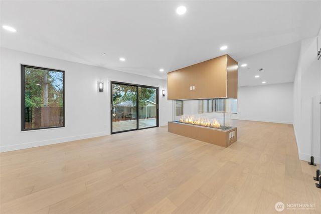 7907 240th Street SW, Edmonds, WA 98026