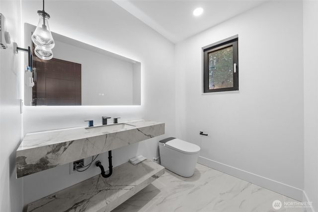 7907 240th Street SW, Edmonds, WA 98026