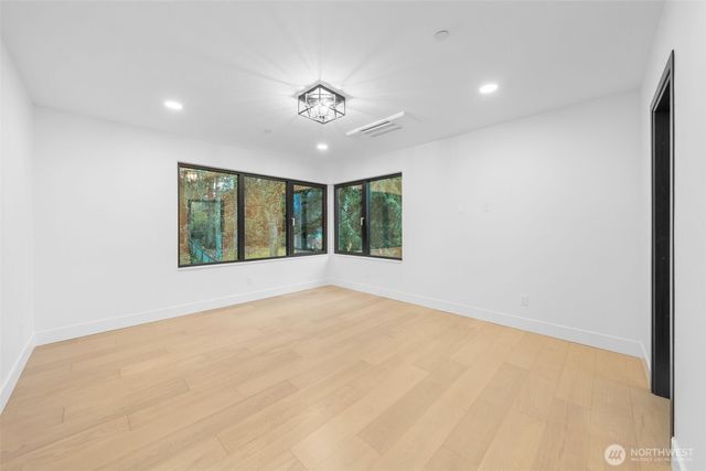 7907 240th Street SW, Edmonds, WA 98026