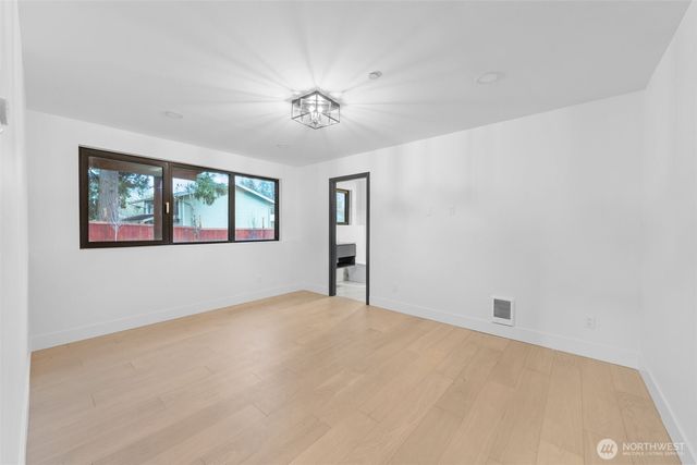 7907 240th Street SW, Edmonds, WA 98026