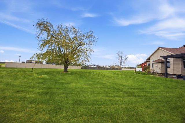1210 6th Avenue NE, Dilworth, MN 56529