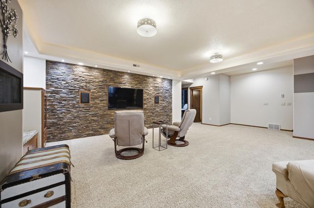 1210 6th Avenue NE, Dilworth, MN 56529