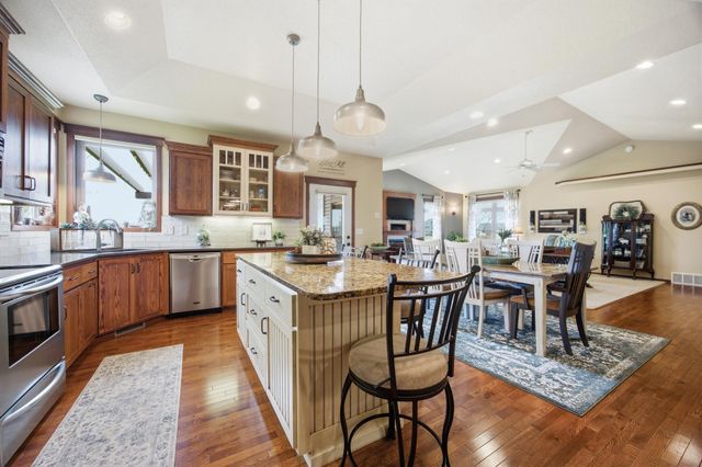 1210 6th Avenue NE, Dilworth, MN 56529