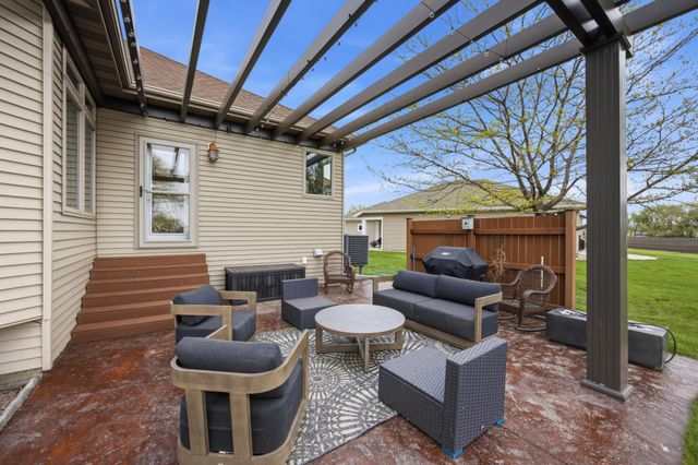 1210 6th Avenue NE, Dilworth, MN 56529