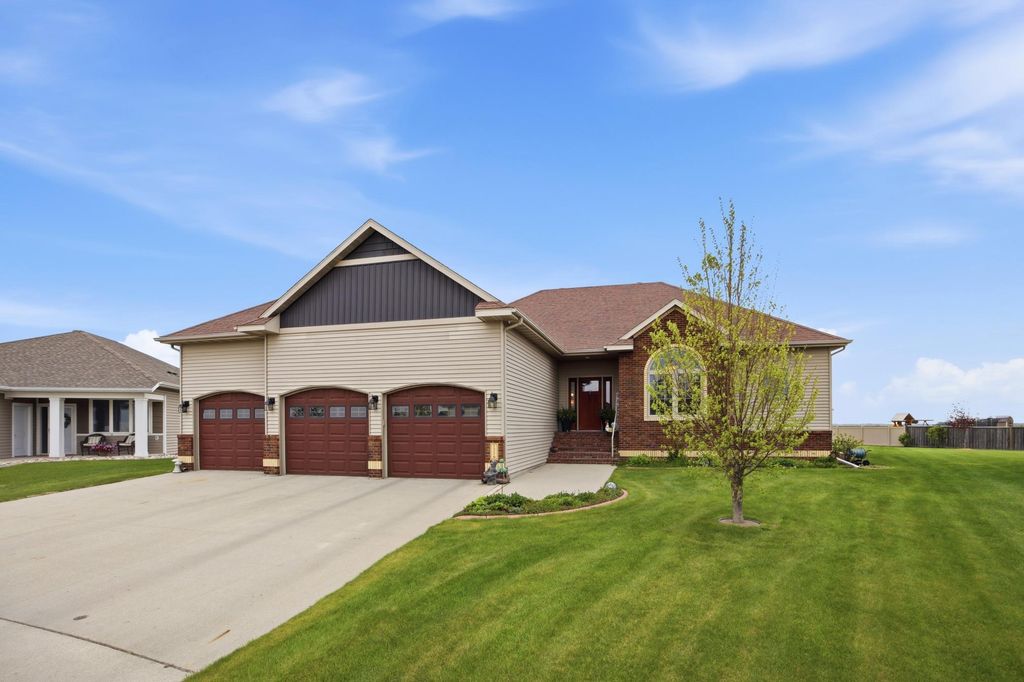 1210 6th Avenue NE, Dilworth, MN 56529