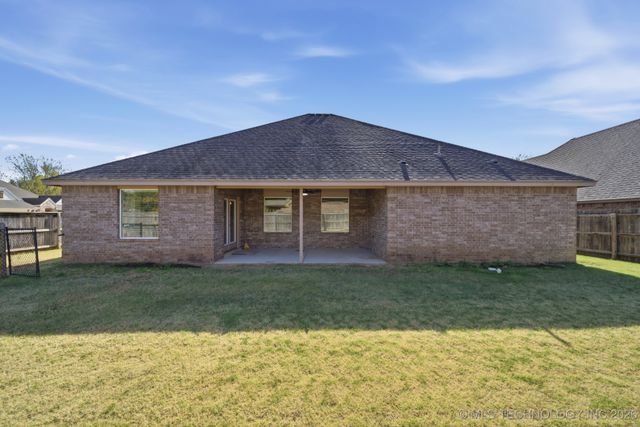 9097 E 138th Street S, Bixby, OK 74008