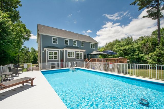 24 Laurelwood, Norwell, MA 02061