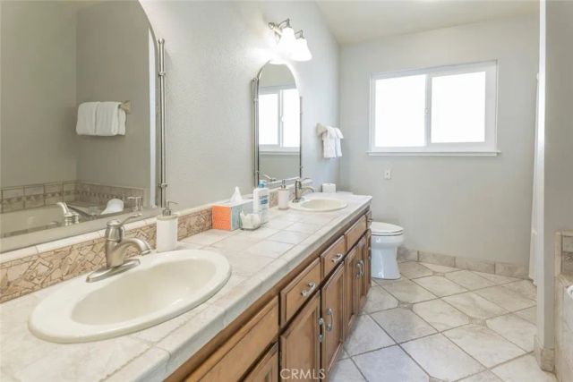 50616 Woodside Lane, Oakhurst, CA 93644
