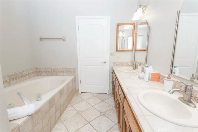 50616 Woodside Lane, Oakhurst, CA 93644