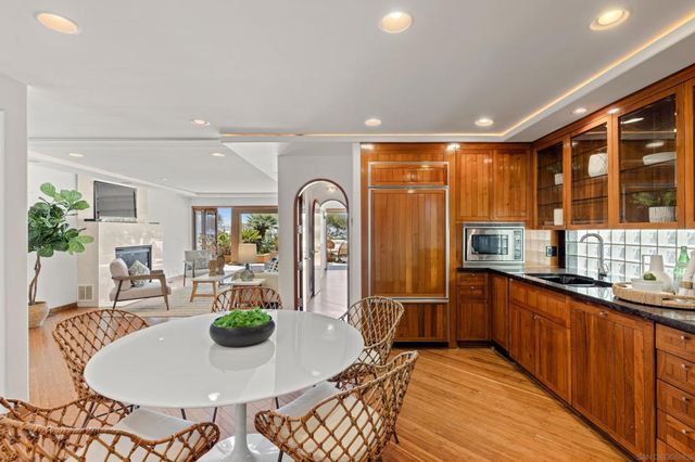 2617 Ocean Front Walk, San Diego, CA 92109