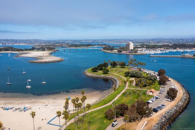 2617 Ocean Front Walk, San Diego, CA 92109