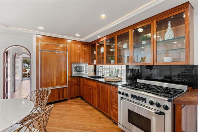 2617 Ocean Front Walk, San Diego, CA 92109