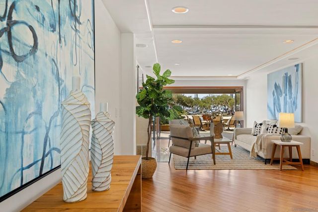 2617 Ocean Front Walk, San Diego, CA 92109