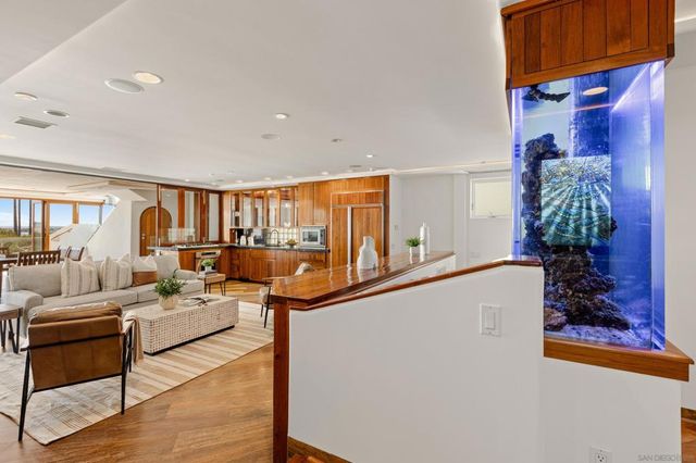 2617 Ocean Front Walk, San Diego, CA 92109