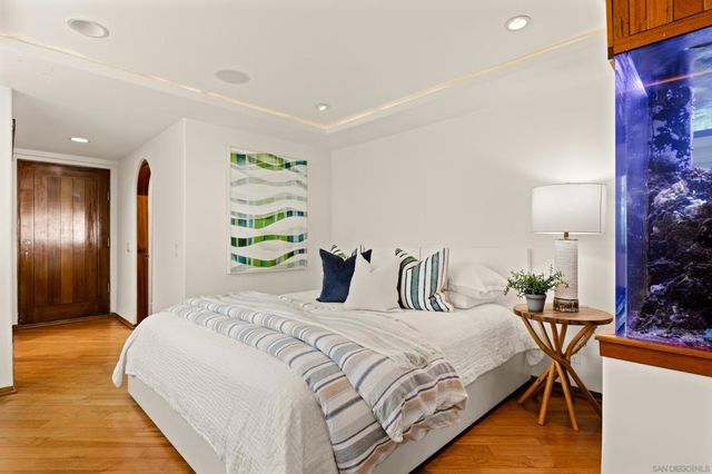 2617 Ocean Front Walk, San Diego, CA 92109