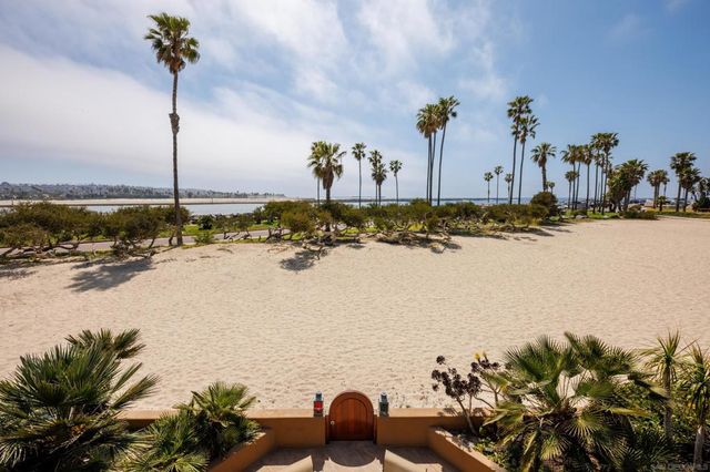 2617 Ocean Front Walk, San Diego, CA 92109