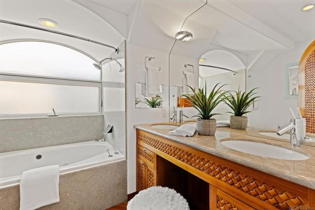 2617 Ocean Front Walk, San Diego, CA 92109