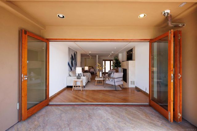 2617 Ocean Front Walk, San Diego, CA 92109