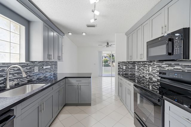 3422 NW 110 Way, Coral Springs, FL 33065