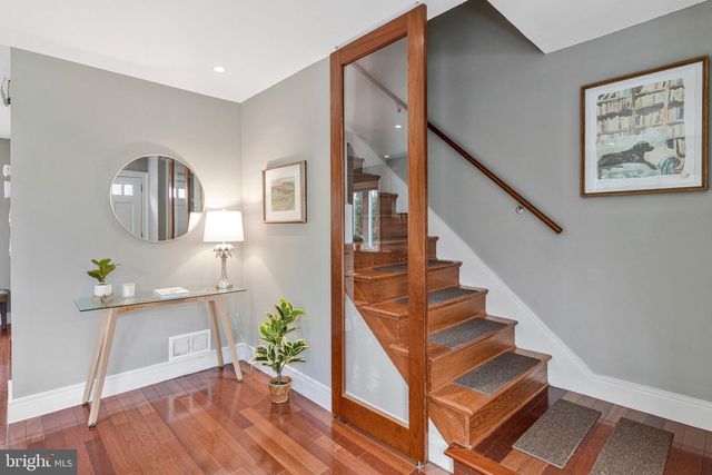 5-A CUSTIS AVE E, Alexandria, VA 22301