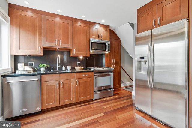 5-A CUSTIS AVE E, Alexandria, VA 22301