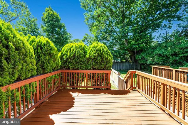 5-A CUSTIS AVE E, Alexandria, VA 22301