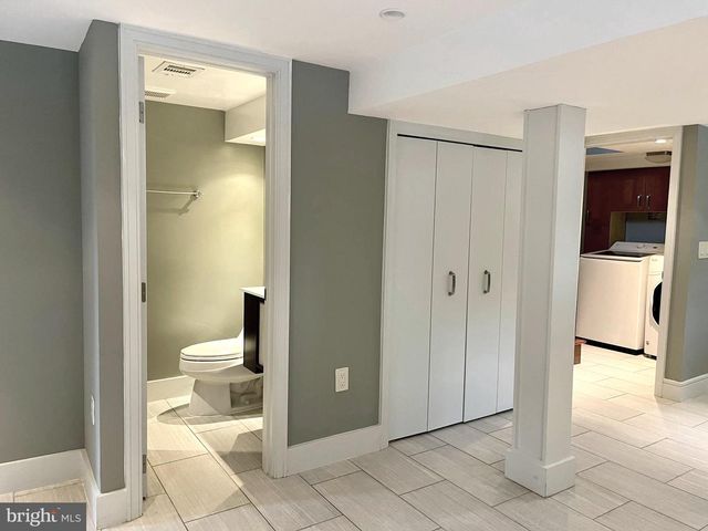 5-A CUSTIS AVE E, Alexandria, VA 22301