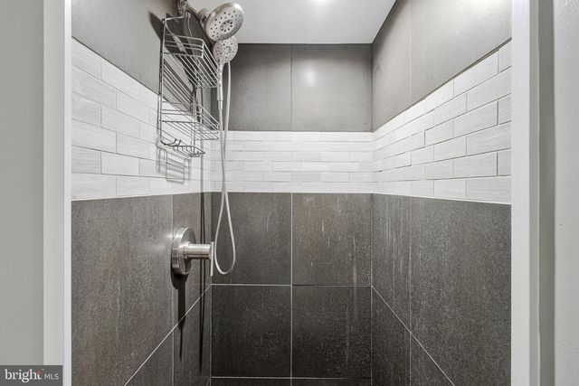 5-A CUSTIS AVE E, Alexandria, VA 22301