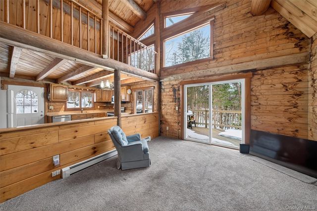 6 Dickinson Drive, Warwick, NY 10990