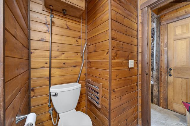 6 Dickinson Drive, Warwick, NY 10990