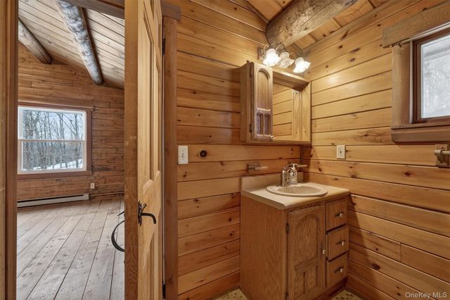 6 Dickinson Drive, Warwick, NY 10990