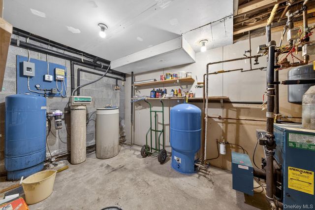 6 Dickinson Drive, Warwick, NY 10990