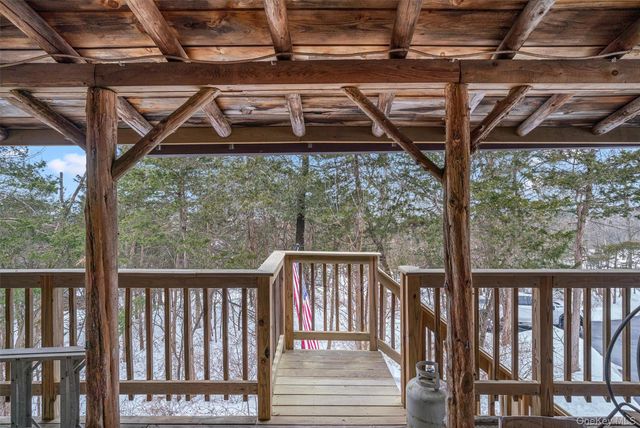 6 Dickinson Drive, Warwick, NY 10990