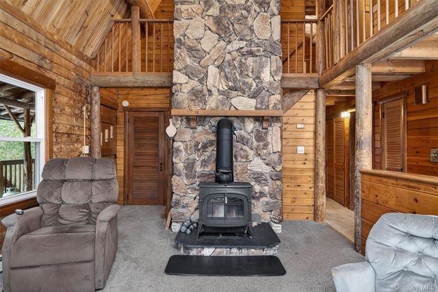 6 Dickinson Drive, Warwick, NY 10990