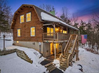 6 Dickinson Drive, Warwick, NY 10990