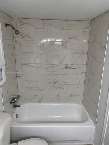 2251 NW 48th Terrace 215, Lauderhill, FL 33313
