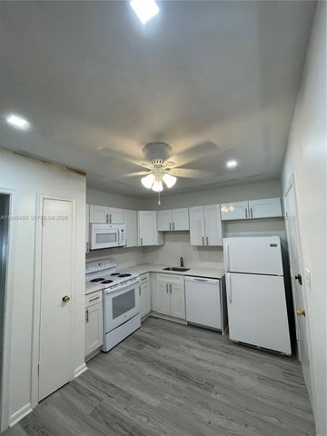 2251 NW 48th Terrace 215, Lauderhill, FL 33313